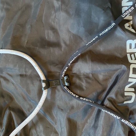 Under Armour Cinch Drawstring Backpack Gym Bag - Picture 4 of 8